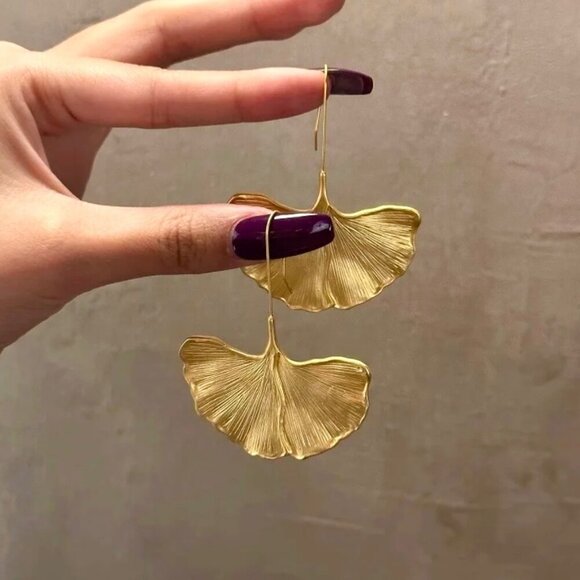 NWT Statement Hook Earrings Large Ginkgo Leaf 14K Plated Fairy Glam Festival - Picture 4 of 12